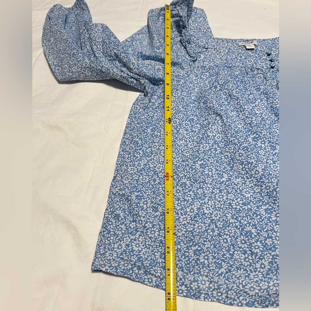 J. CREW Women’s Blue & White LS Squareneck Ruffle Floral Print Top Blouse Size M - Picture 11 of 13